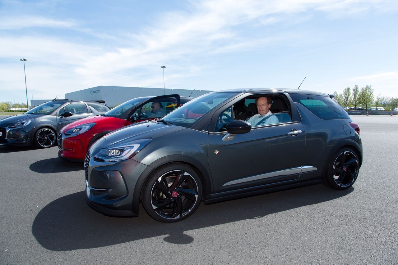 DS 3 nun ohne Citroën Doppelflügel 23 der-Autotester