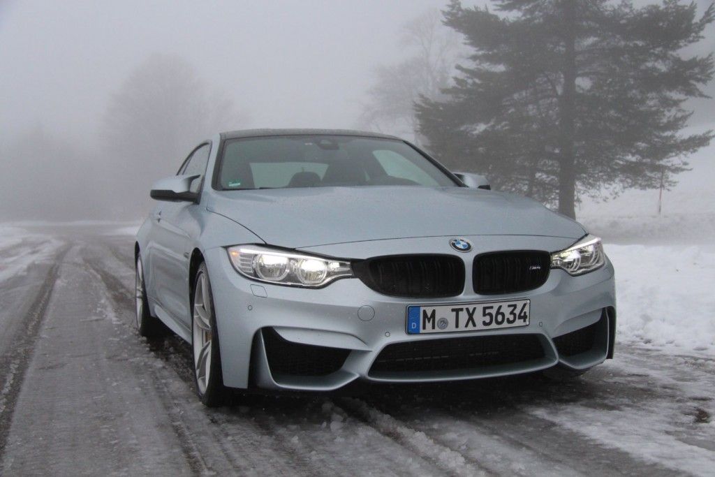 BMW M4 Coupé - von Autofans zu Recht vergöttert? 5 BMW M4 2016 Front Schnee