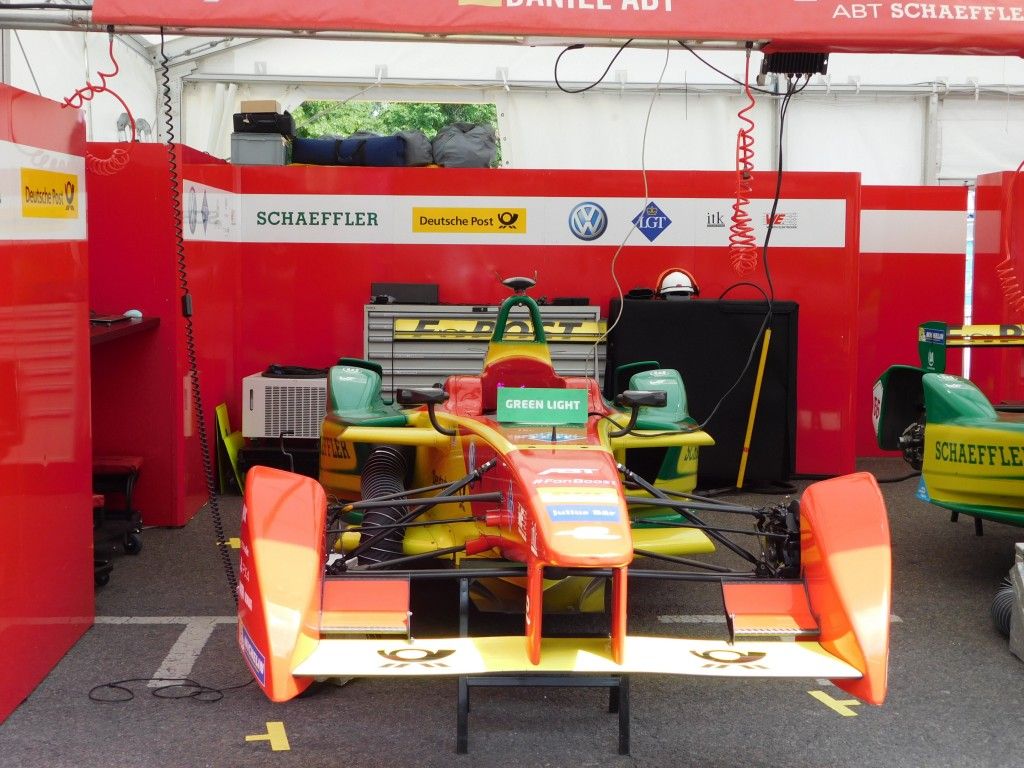 „Fahr vorsichtig“ gibt es in der motorsportbegeisterten Familie von Daniel Abt nicht 1 der-Autotester