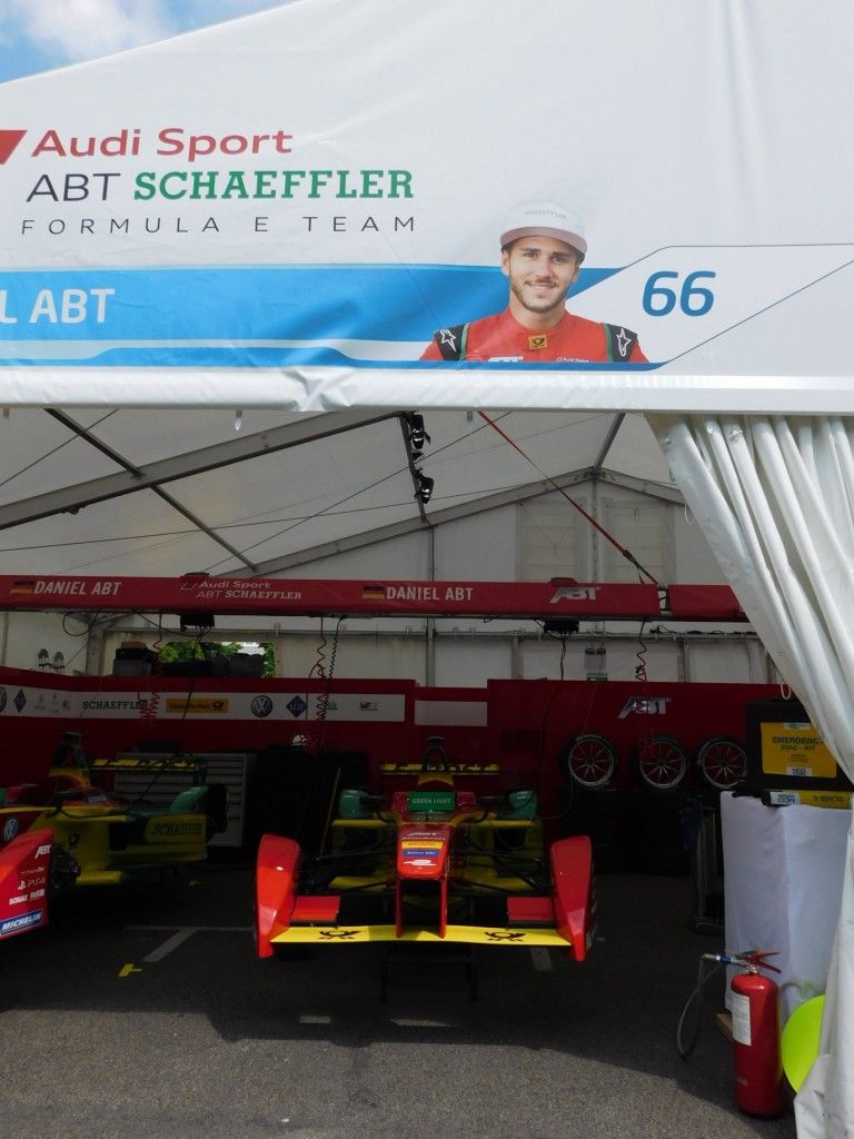 „Fahr vorsichtig“ gibt es in der motorsportbegeisterten Familie von Daniel Abt nicht 2 der-Autotester