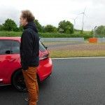 Wilde Fahrt mit heißen Volkswagen auf dem Bilster Berg 14 der-Autotester