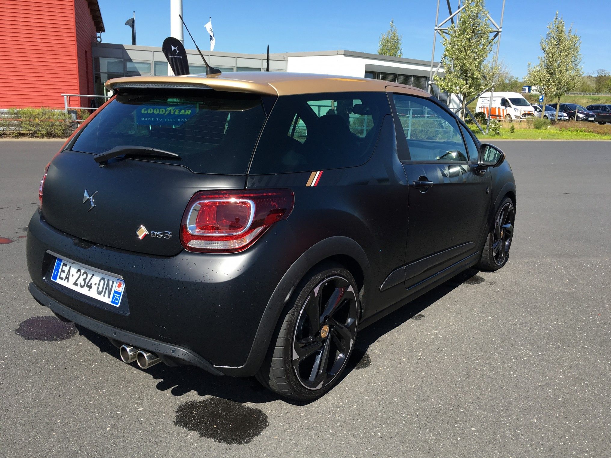 DS 3 nun ohne Citroën Doppelflügel 15 der-Autotester