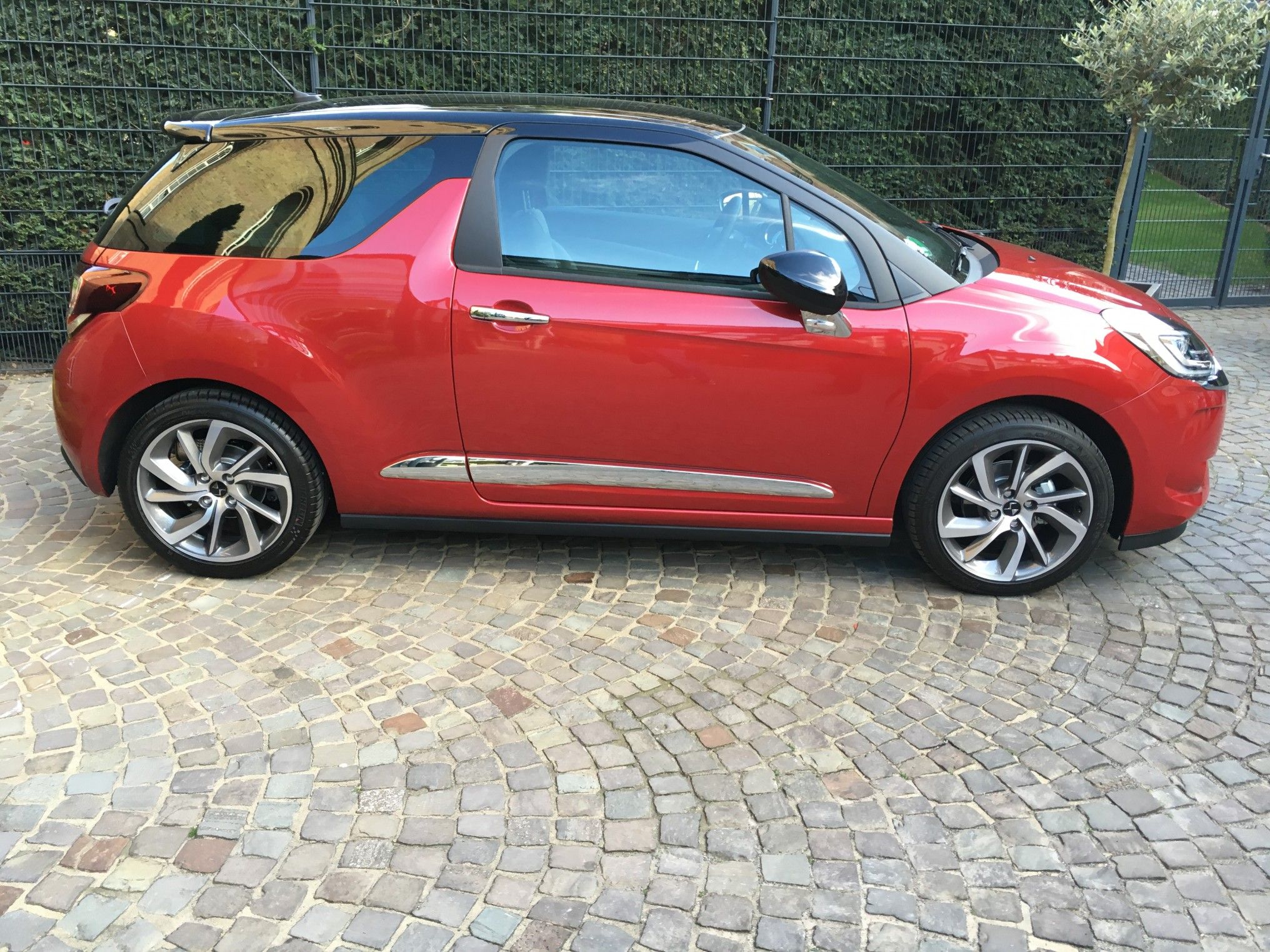 DS 3 nun ohne Citroën Doppelflügel 7 der-Autotester