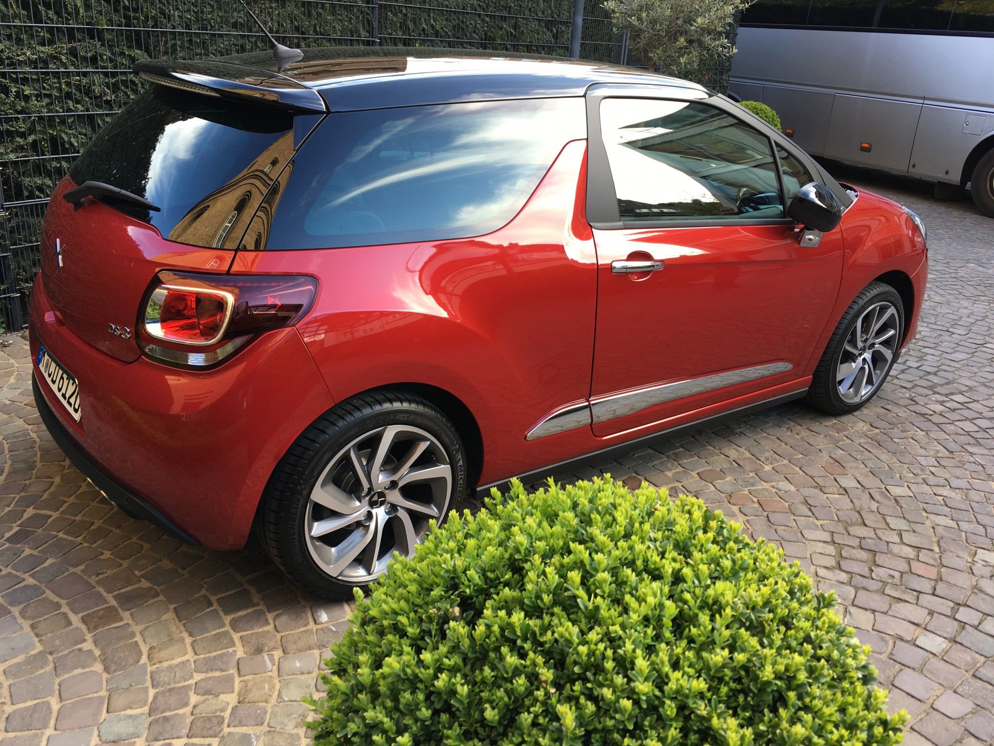 DS 3 nun ohne Citroën Doppelflügel 3 der-Autotester