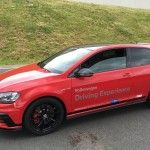 Wilde Fahrt mit heißen Volkswagen auf dem Bilster Berg 12 der-Autotester