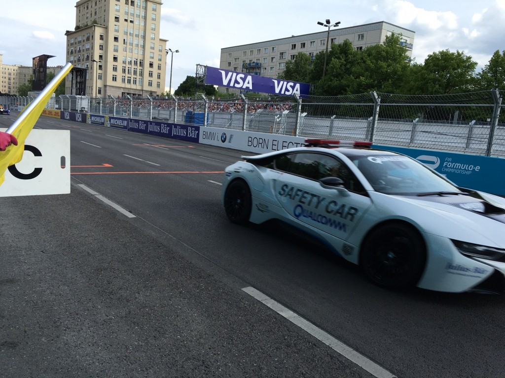 Qualcomm bringt drahtloses Laden von E-Autos 11 Qualcomm bringt drahtloses Laden von E-Autos