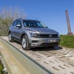 Tiguan auf dem Geländeparcours in der Autostadt 2 der-Autotester