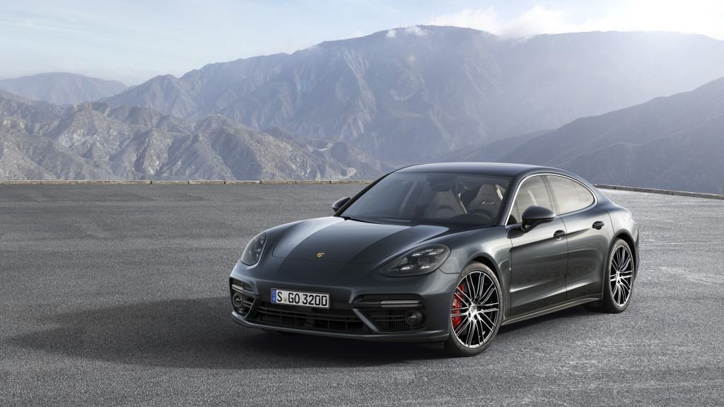 Weltpremiere des neuen Porsche Panamera in Berlin 1 Porsche Panamera Front
