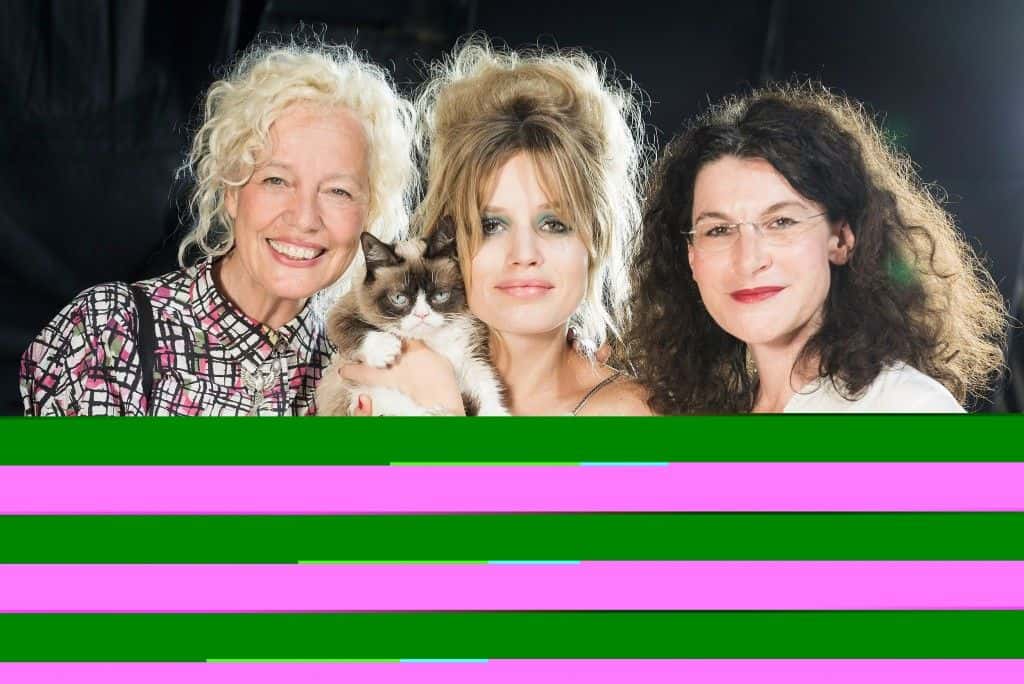 Fotografin Ellen von Unwerth, „Grumpy Cat“, Supermodel Georgia May Jagger und Opel-Marketingchefin Tina Müller am Set.