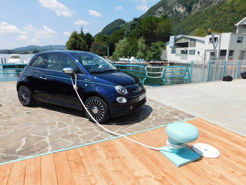 Fiat 500 Riva und das Märchen von der kleinsten Yacht der Welt 4 Noch liegt die kleinste Yacht der Welt an der Leine