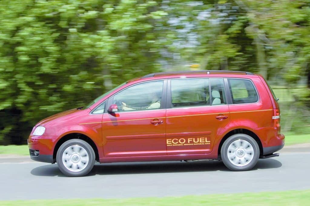 Volkswagen ruft Erdgas-Touran zurück 4 der-Autotester
