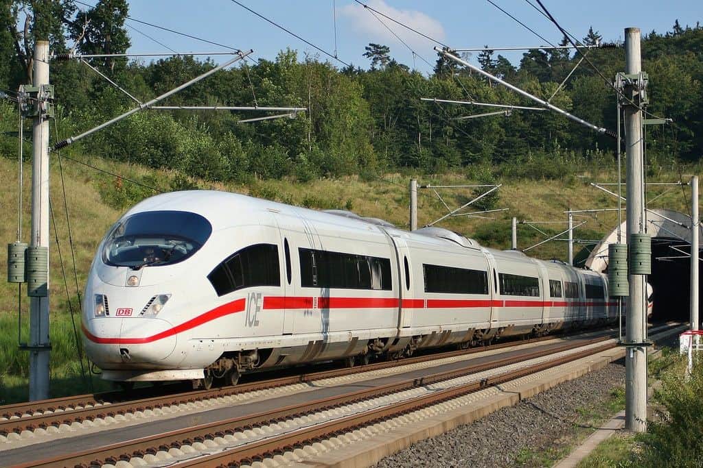 412 Eisenbahnen fahren auf dem deutschen Schienennetz 4 der-Autotester