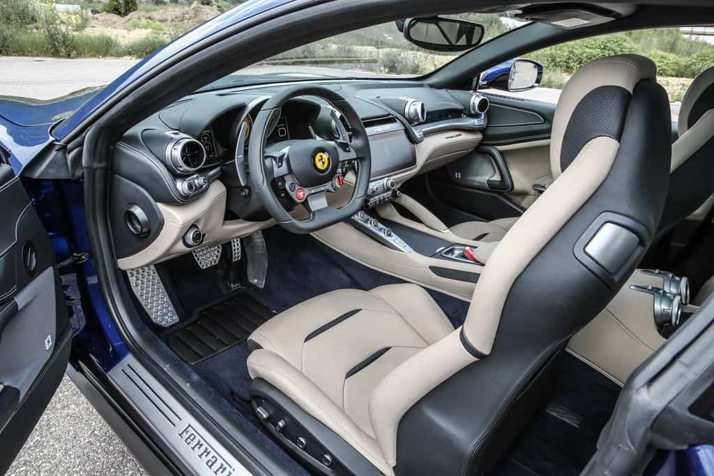Ferrari GTC4 Lusso: Die Kraft der vier Räder 1 Ferrai GTC4 Lusso Innenraum