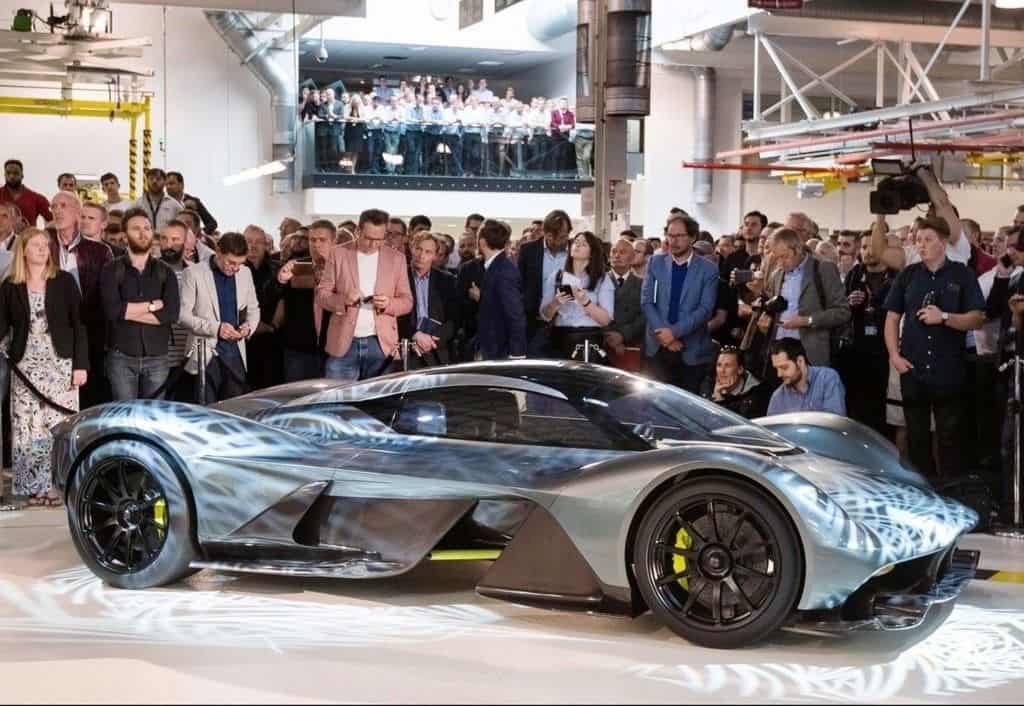 Verleiht Red Bull Aston Martin Flügel? 1 der-Autotester