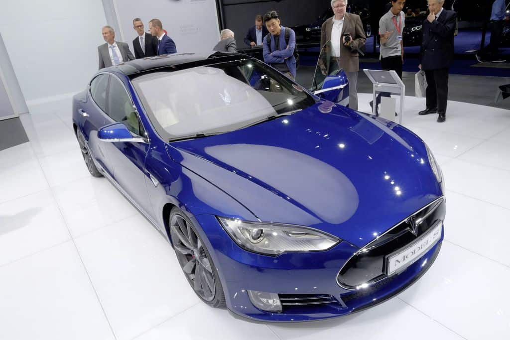 Tesla Model 90D geht in Flammen auf 4 der-Autotester