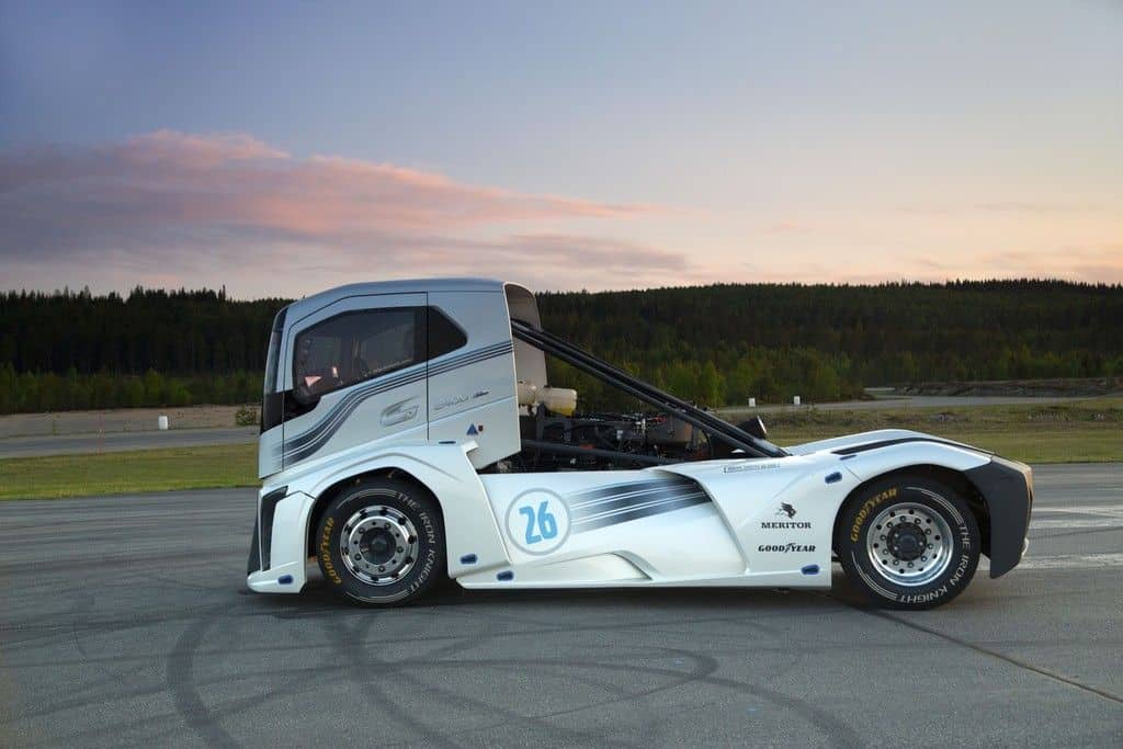 Volvo-Lkw bricht zwei Geschwindigkeitsrekorde 22 der-Autotester