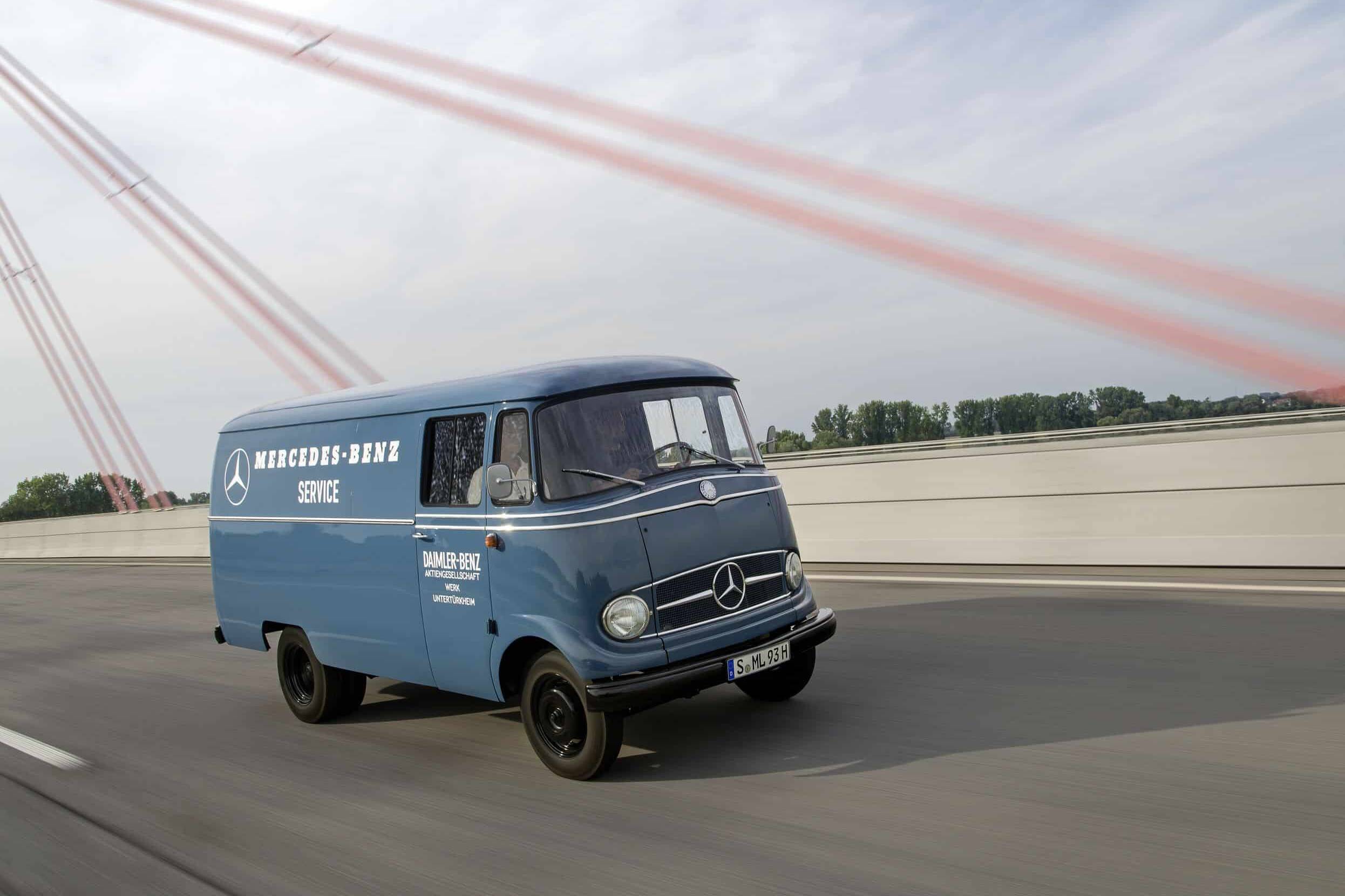 Alte Lastwagen auf Deutschlandfahrt 19 der-Autotester