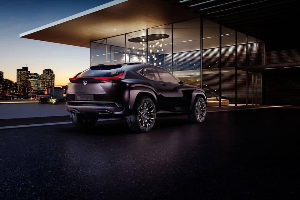 Das Lexus UX Konzept-Fahrzeug wird auf dem Pariser Autosalon gezeigt 2 der-Autotester