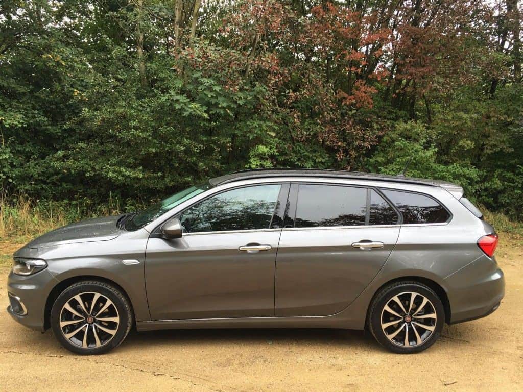 Der neue Fiat Tipo Kombi – eine preiswerte Alternative unter den kompakten Kombis 11 Fiat Tipo Kombi Seitenansicht