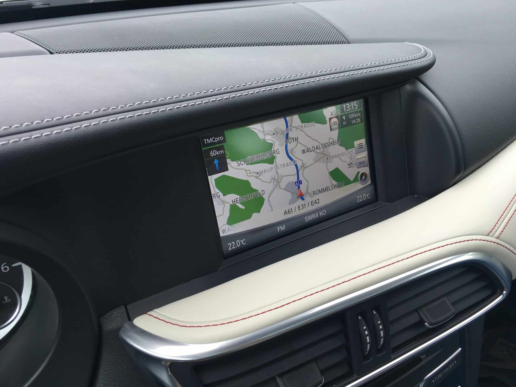 Infiniti Q30 - Kompakter Japaner mit schwäbischer Seele 3 der-Autotester