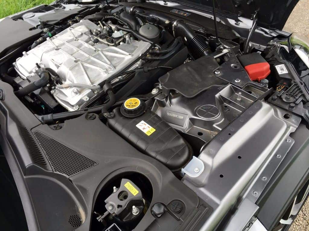 Jaguar F-Type SVR - Nicht nur sein Aussehen ist atemberaubend 8 Jaguar F-Type SVR Motor