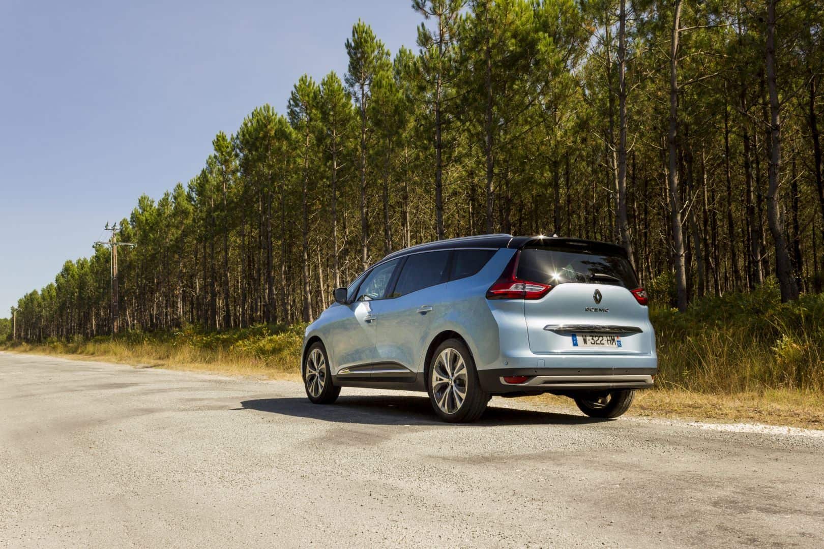 Zweieiiger Zwillingswagen – neuer Renault Scénic und Grand Scénic 15 renault-grand-scenic-heck