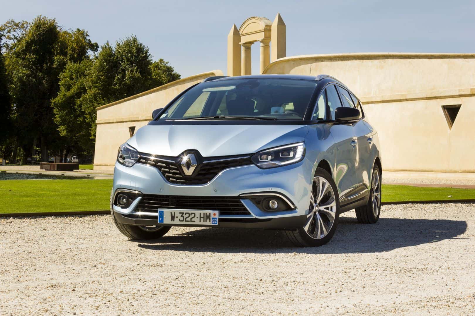 Zweieiiger Zwillingswagen – neuer Renault Scénic und Grand Scénic 7 renault-grand-scenic-vorne