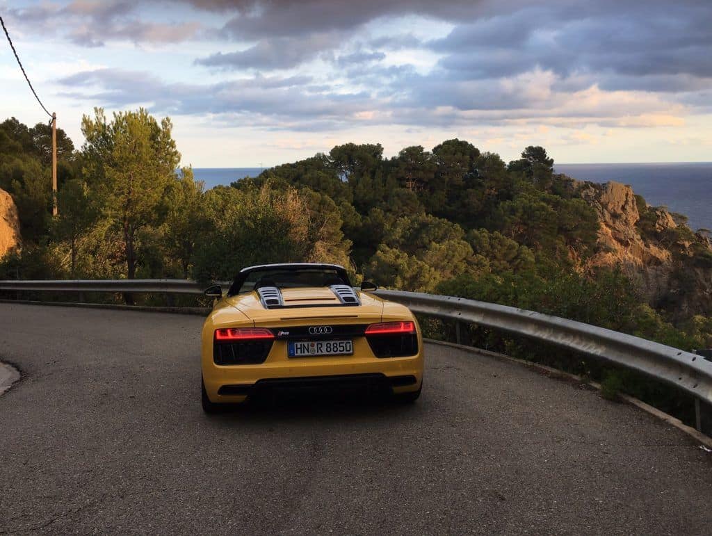 Der neue Audi R8 Spyder - Schiere Kraft und Fahrdynamik treffen auf Frischluftvergnügen 8 Audi R8 Spyder R8 Heckansicht