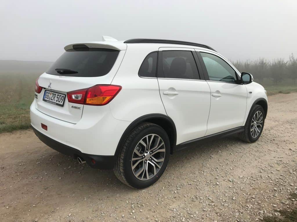Mitsubishi ASX - Kompakter SUV für die kleine Familie 3 Mitsubishi ASX Seitenansicht