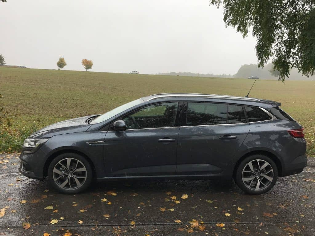 Renault Mégane Grandtour - Praktischer Kombi in schönem Blechkleid 2 Renault Megane Grandtour Seitenansicht