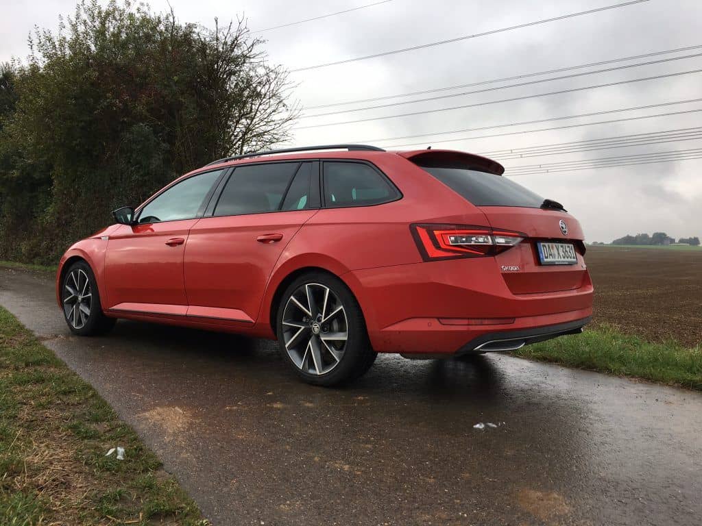 Skoda Superb Sportline - Kann Skodas Flaggschiff jetzt auch Audi die Stirn bieten? 1 Skoda Superb Sportline - Kann Skodas Flaggschiff jetzt auch Audi die Stirn bieten?
