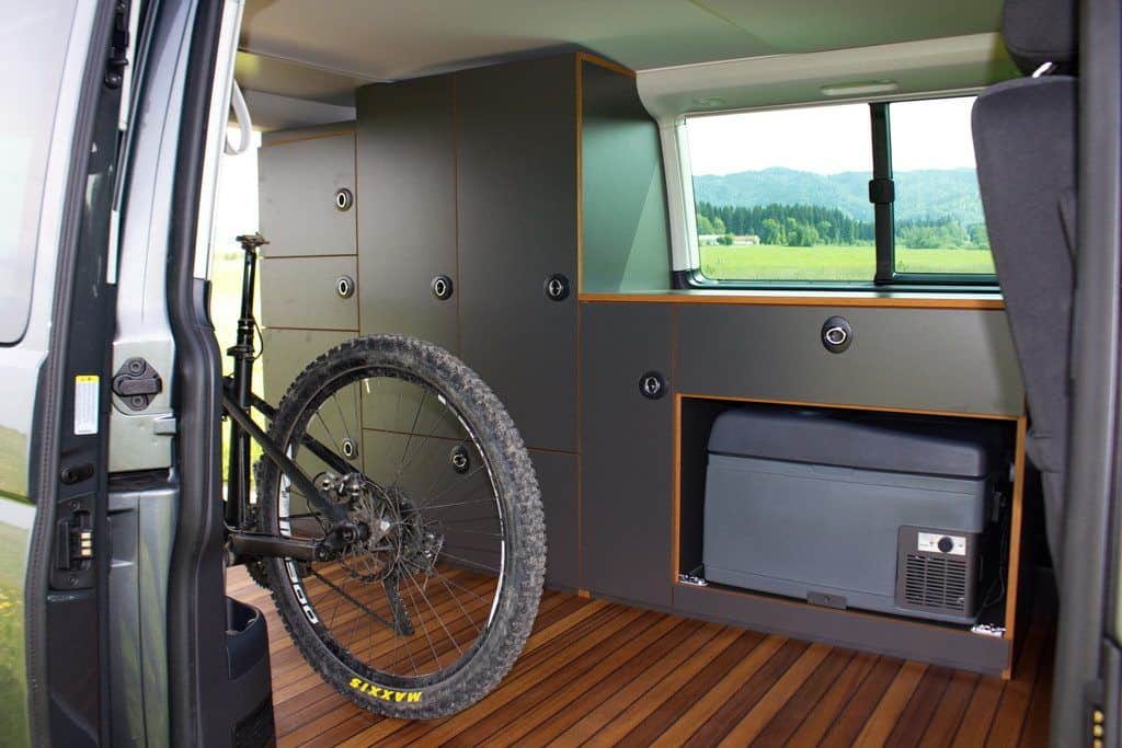 Fahrrad fährt Bus: Exploryx Bike & Sleep 3 VW T6 Exploryx Bike & Sleep