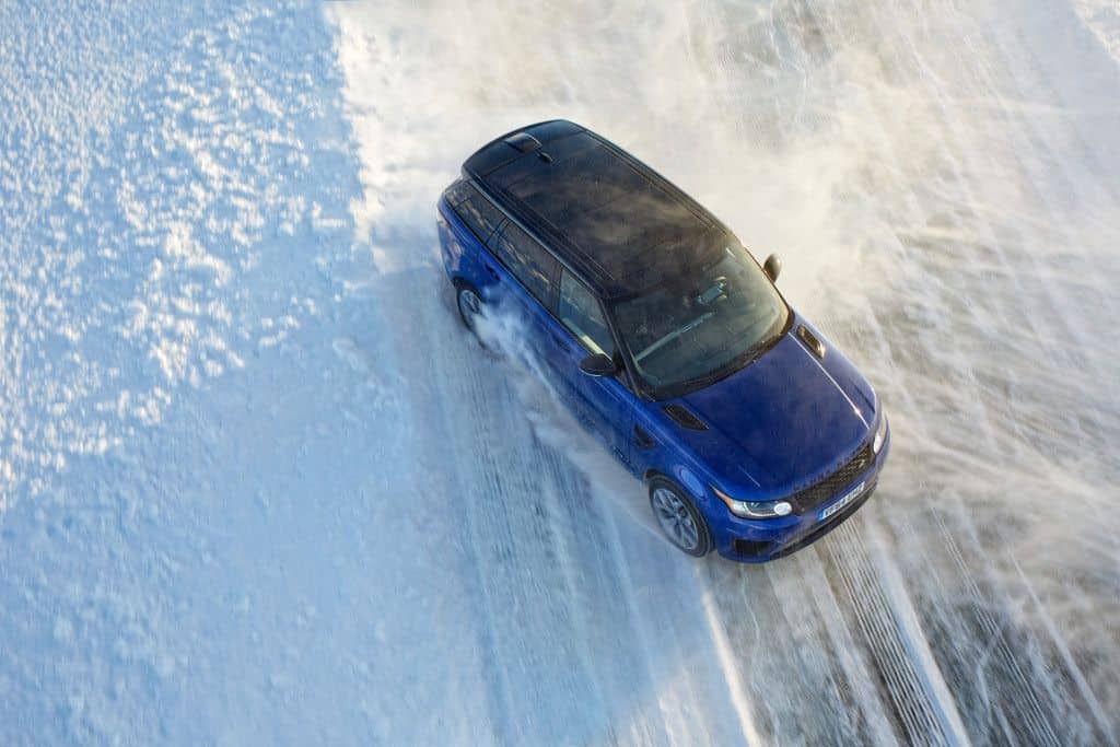 Jaguar und Land Rover führen in Schweden aufs Eis 5 der-Autotester