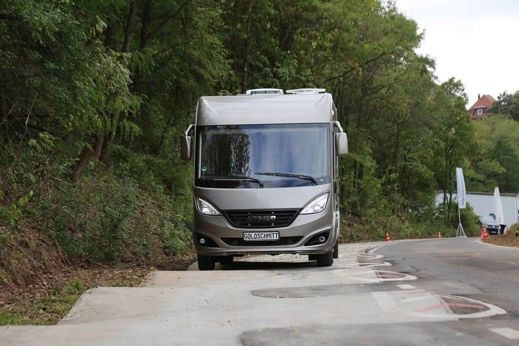 Hymer nimmt Schlechtweg-Teststrecke in Betrieb 33 der-Autotester