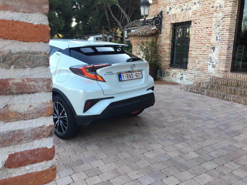 Toyota C-HR - das spacige Mini-SUV 14 Toyota C- HR