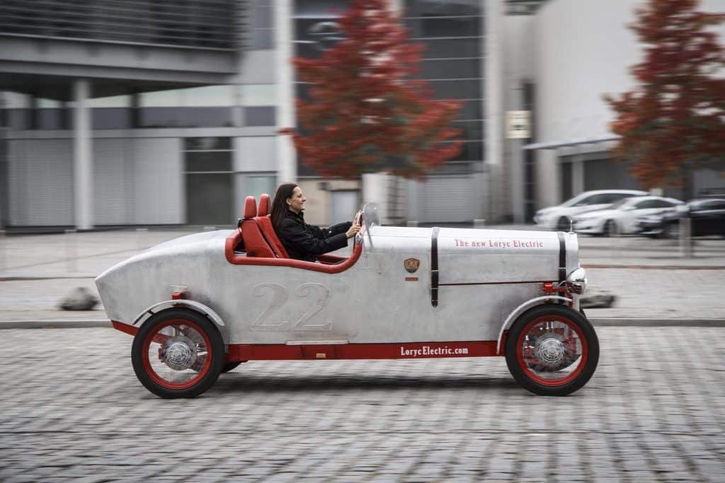 Loryc Electric Speedster setzt auf Opel Adam 1 Loryc Electric Speedster