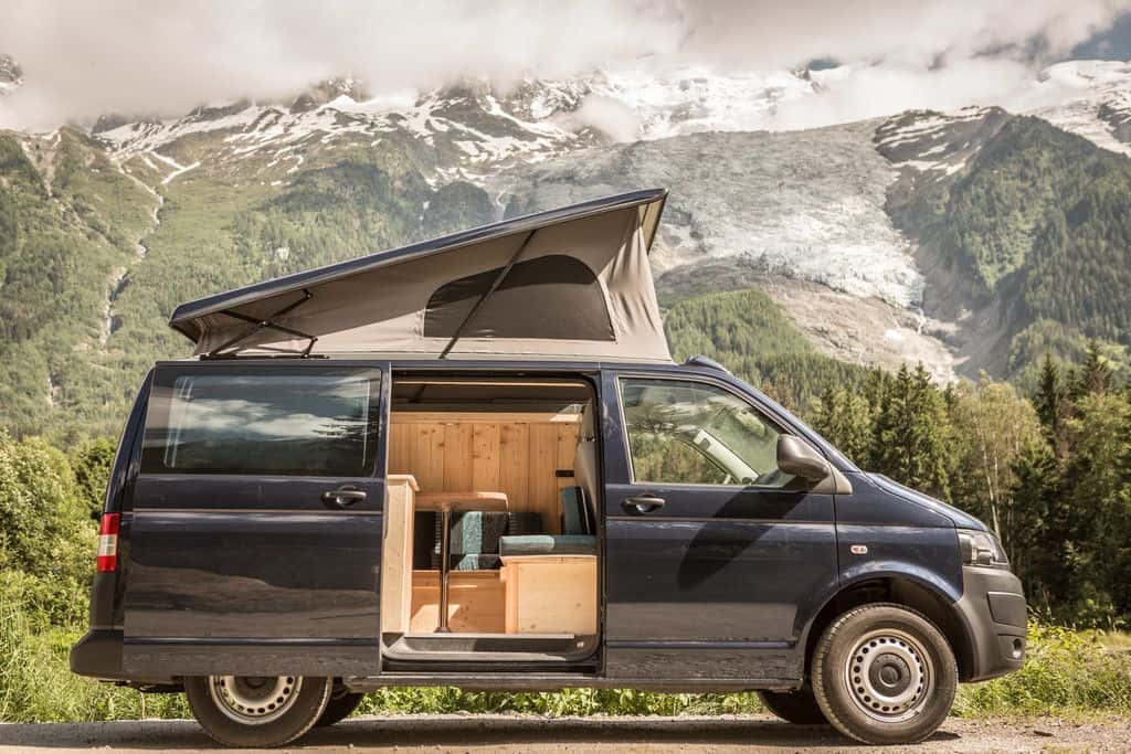 VW-Campingbus aus Frankreich: Holz in der Hütt'n 2 der-Autotester