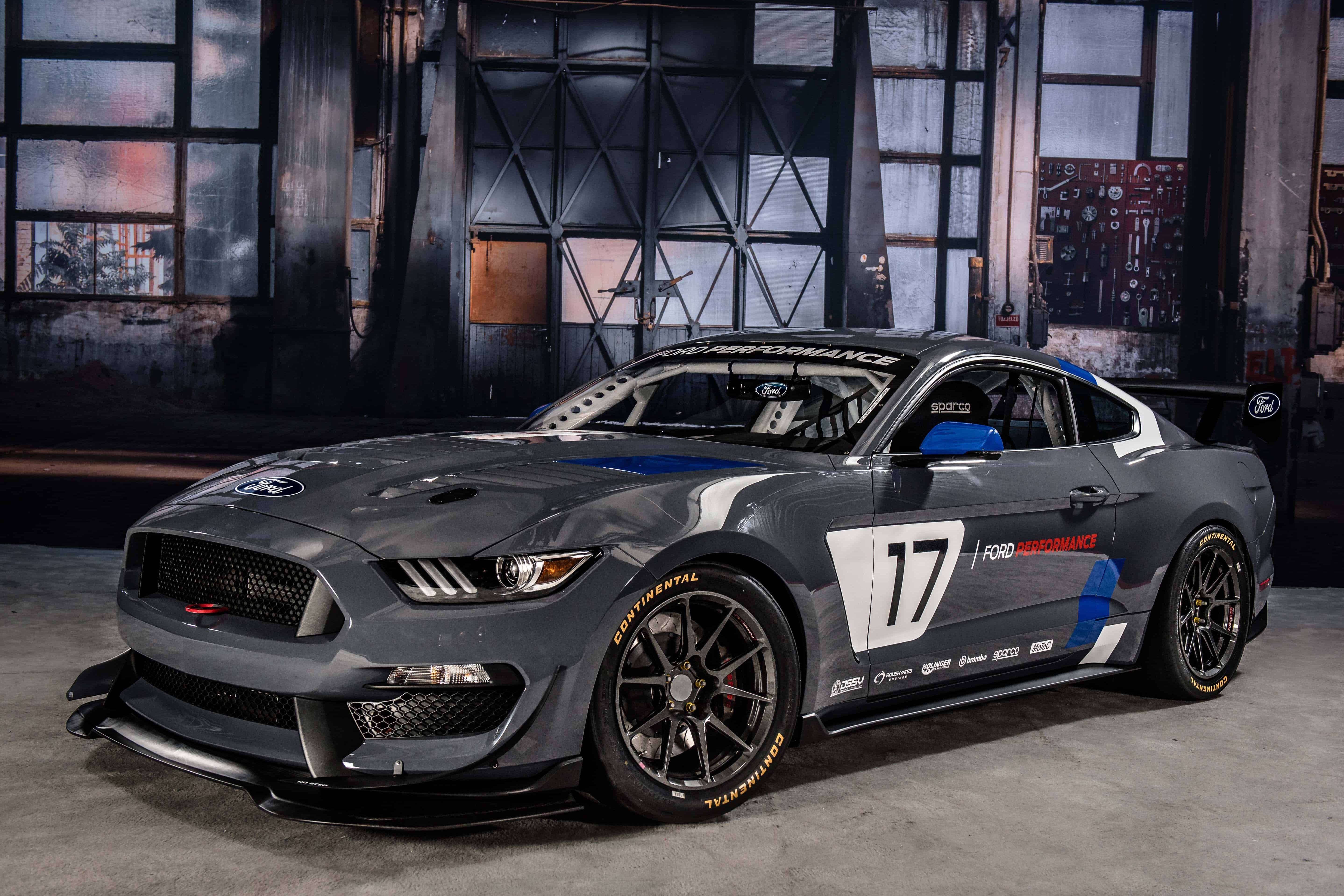Ford zeigt den rennfertigen Mustang GT4 4 der-Autotester