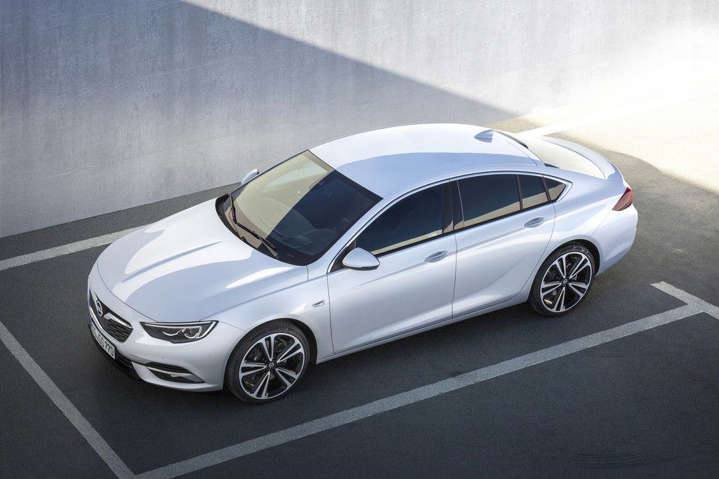 Enthüllung auf dem Genfer Automobilsalon: Der neue Opel Insignia Grand Sport 7 der-Autotester