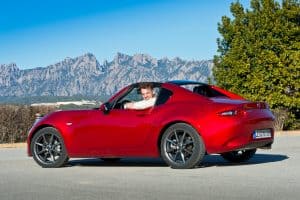 Der Mazda MX-5 RF kommt erstmals mit vollelektrischem Targa-Blechdach 14 der-Autotester