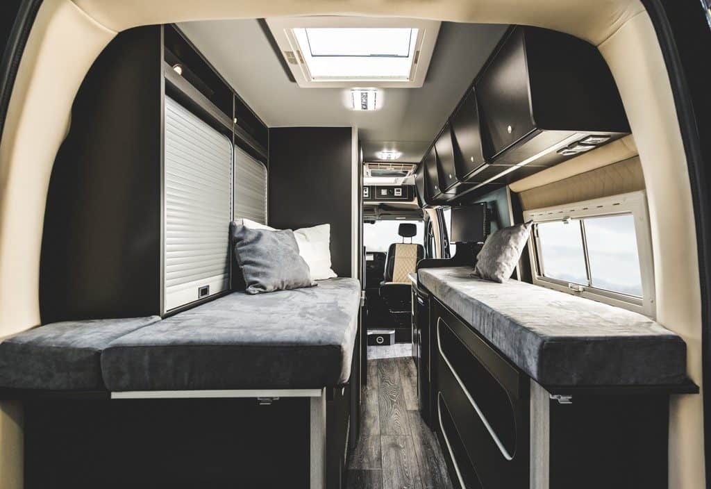 CMT 2017: Womondo baut beim Campen auf Opel Movano 6 der-Autotester