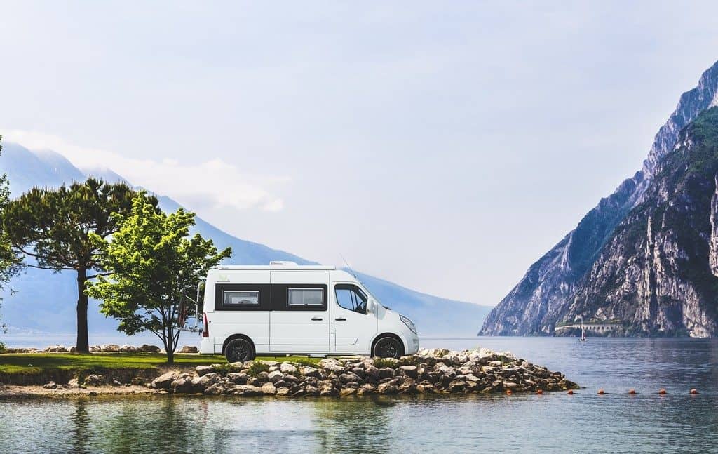 CMT 2017: Womondo baut beim Campen auf Opel Movano 2 der-Autotester