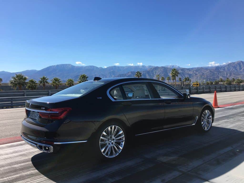 BMW M760Li xDrive - Der 610 PS starke V12-Biturbo macht ihn zum schnellsten BMW aller Zeiten! 12 der-Autotester