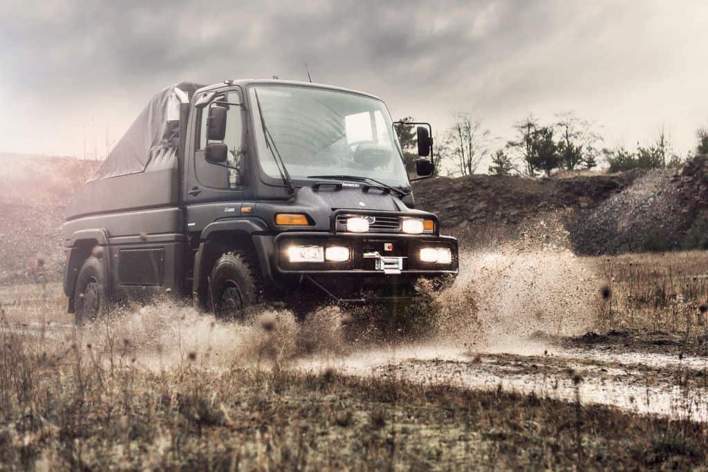 Geländegängiger Hochsitz: Hartmann Unimog Jagdwagen 4 der-Autotester