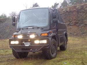 Geländegängiger Hochsitz: Hartmann Unimog Jagdwagen 2 der-Autotester