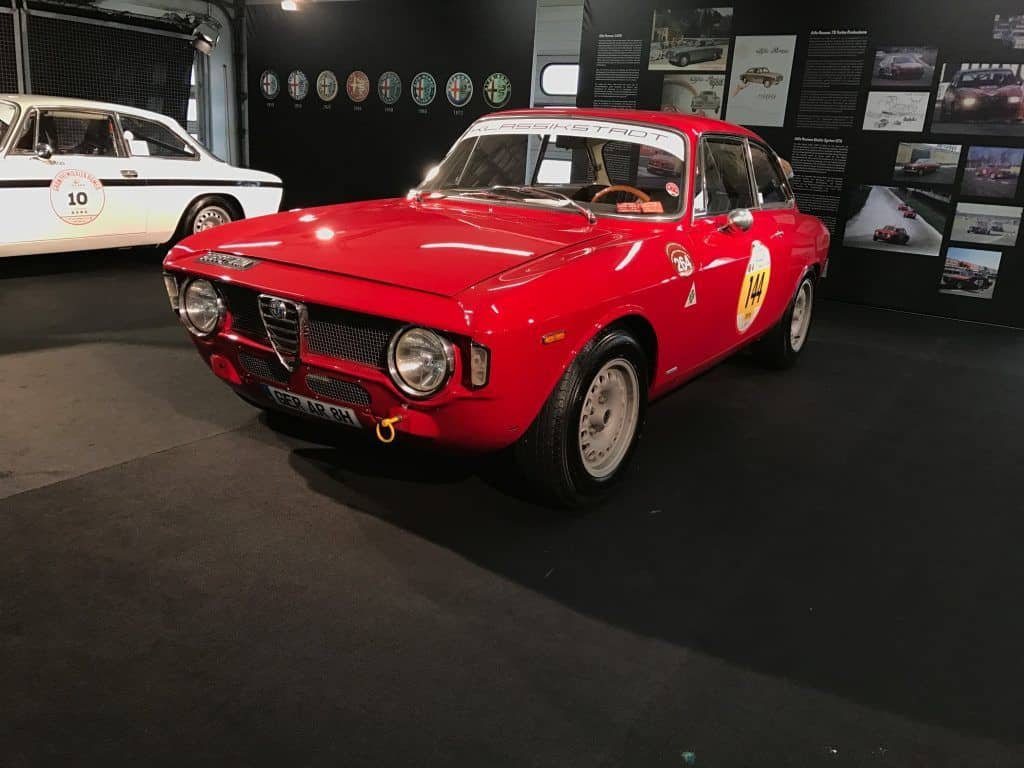 Alfa Romeo Stelvio und Giulia Quadrifoglio – Unterwegs in der rot-schwarzen Alfa Welt 2 der-Autotester