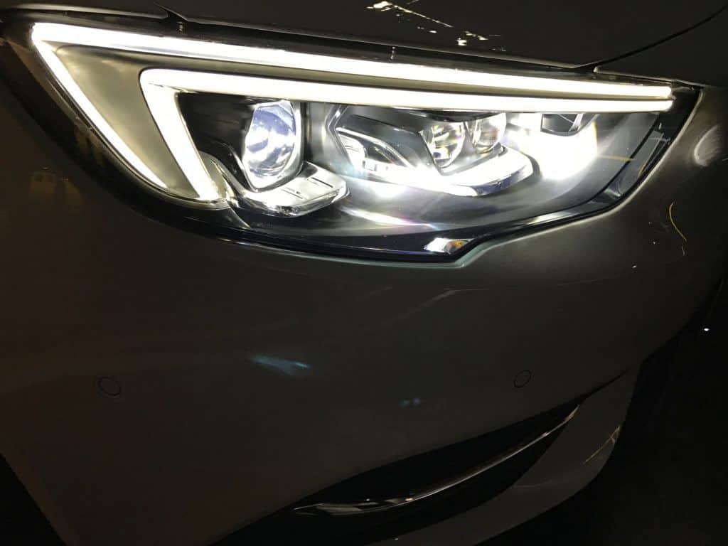 Opel Insignia Grand Sport - Limousine mit großer Klappe 21 Opel Insignia Grand Sport 2.0 DIT 4x4 LED-Frontscheinwerfer