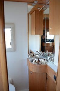 Seltener Alkoven-Bulli: Robel D 595 H 3 der-Autotester