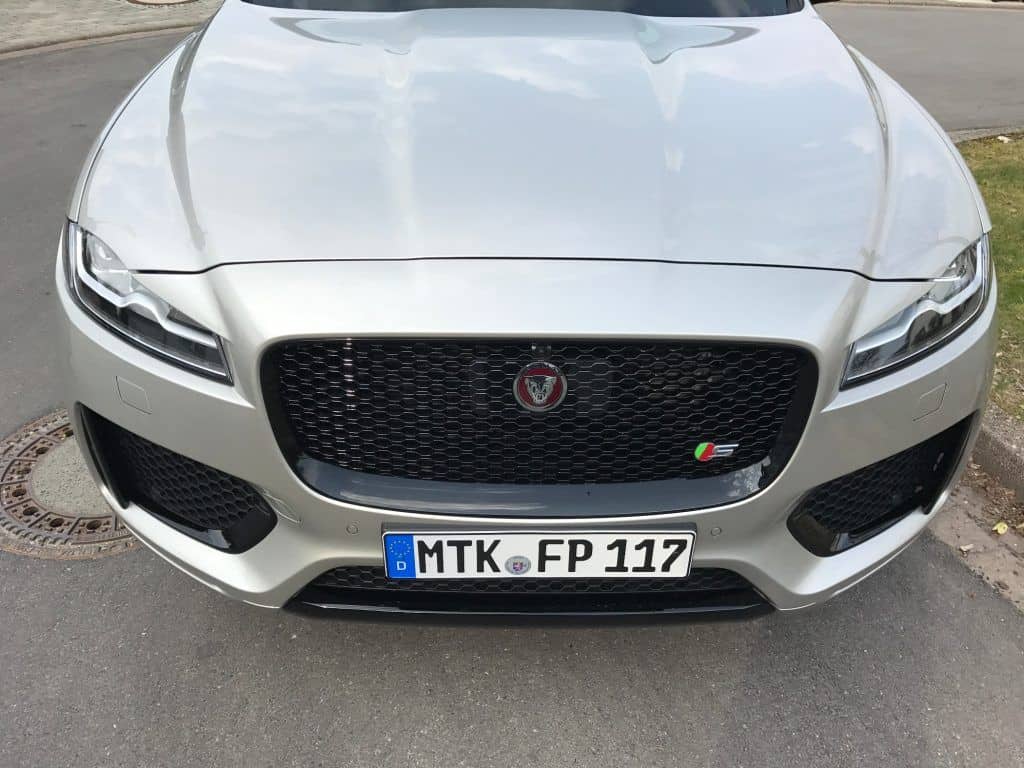Jaguar F-Pace – Der erste SUV der englischen Sportwagenmarke 20 der-Autotester