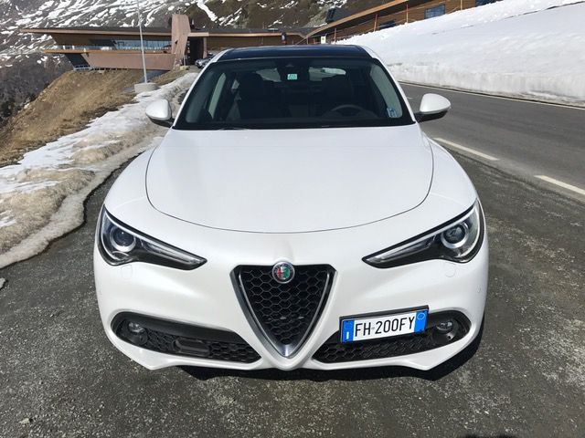 Alfa Romeo Stelvio - Macan auf Italienisch 14 Alfa Romeo Stelvio Front